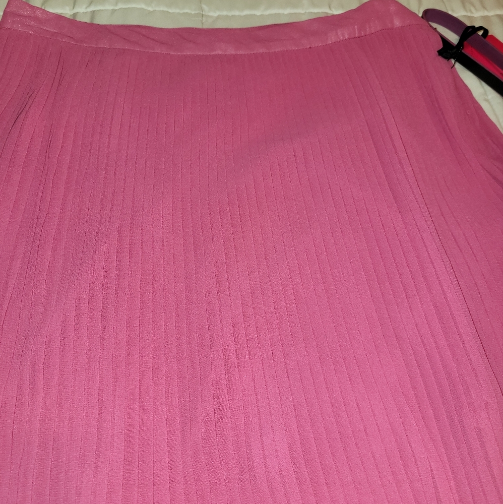 FOREVER 21 exclusive design.